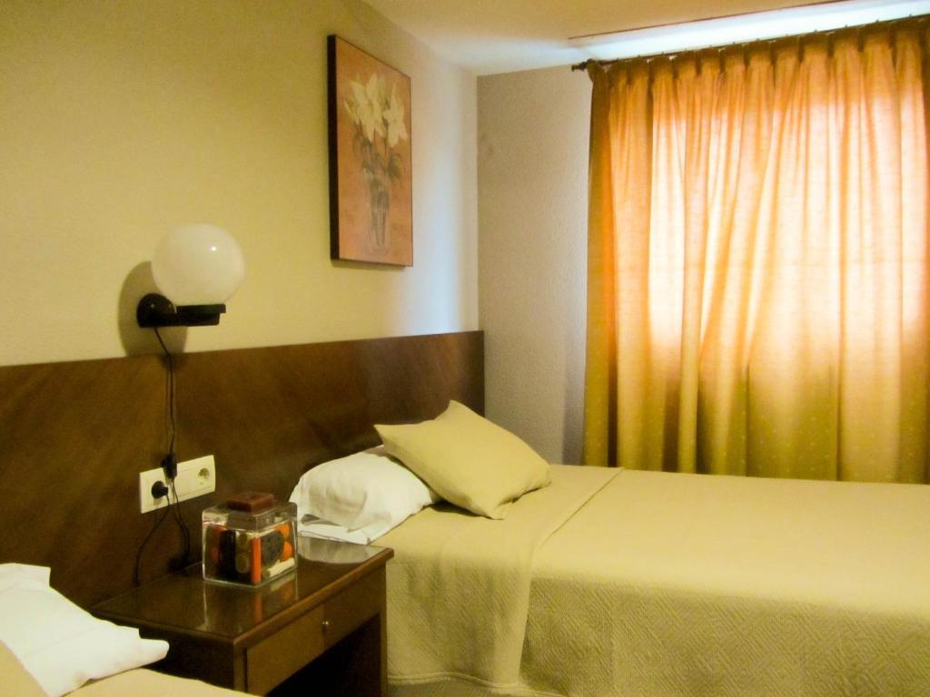 Hotel Avenida ريكينا الغرفة الصورة