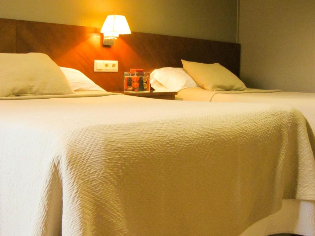 Hotel Avenida ريكينا الغرفة الصورة